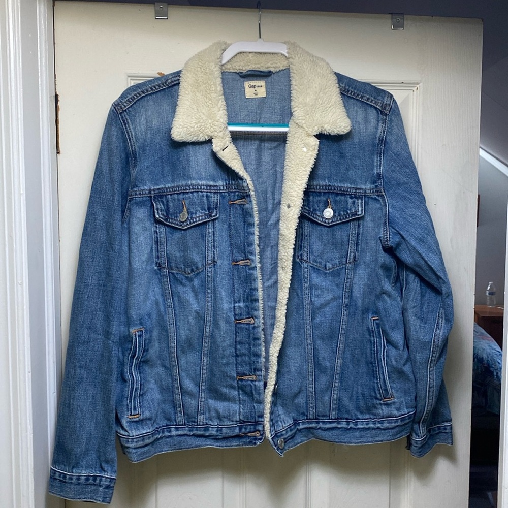 Gap Jean Jacket with Sherpa Collar Detail Size XL
